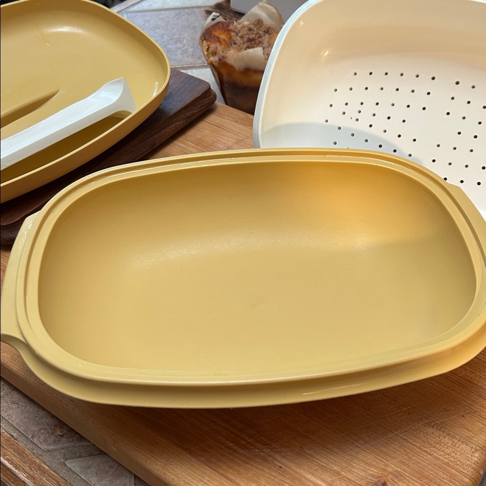 Vintage Tupperware Steamer Harvest Gold - Picture 3 of 7